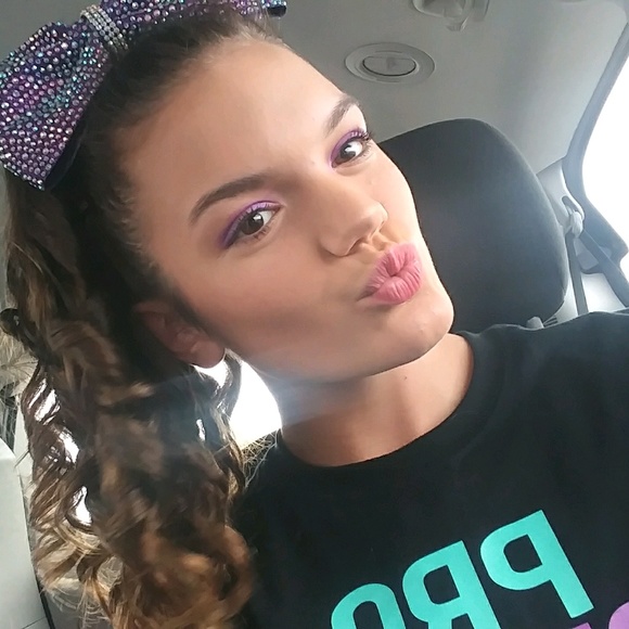 Meet your Posher, Hailey - Picture 1 of 1